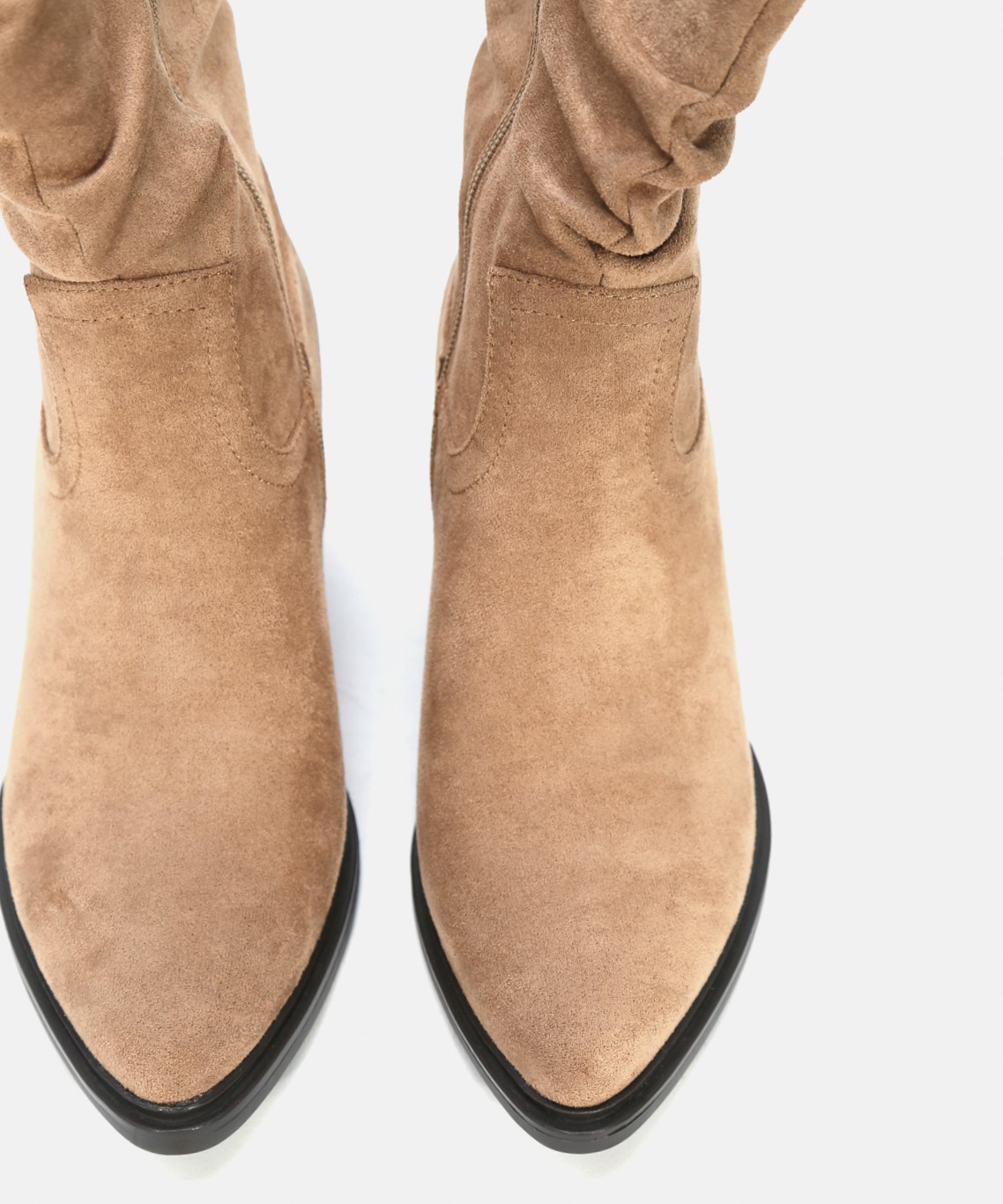 Botas cano m&eacute;dio taupe salto slouchy image number null